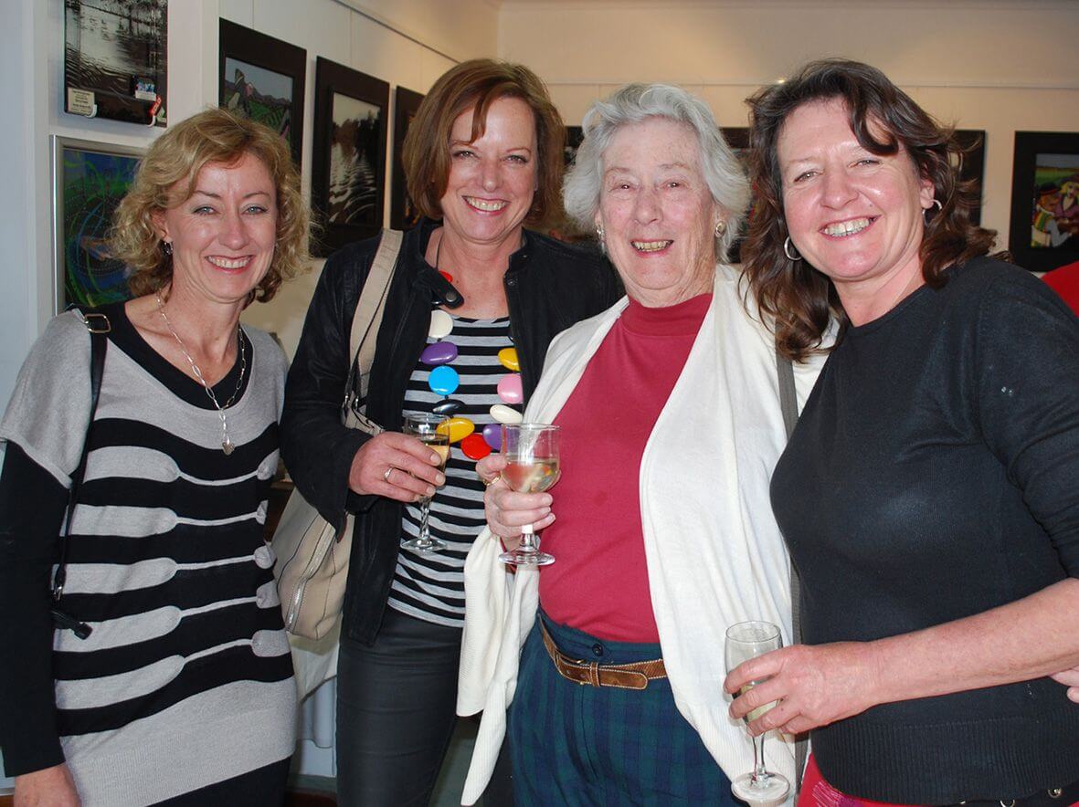 Art lovers 2 Frankel Glass Studio-Cate,Elspeth, No